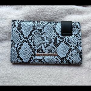 💙Steve Madden Large Wallet 💙